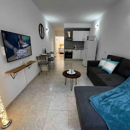 Piso Completo A Pocos Metros De La Playa Апартаменты *